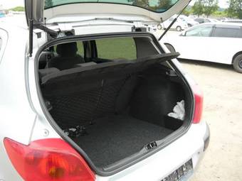 2004 Peugeot 307 Images