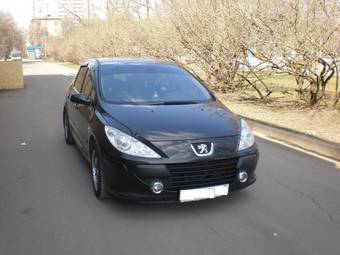 2008 Peugeot 307 Photos