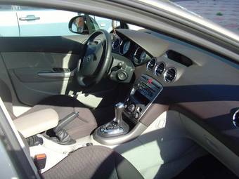 2008 Peugeot 308 Pictures