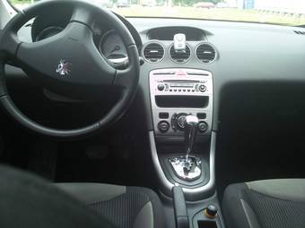 2008 Peugeot 308 Pictures