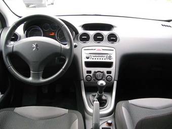 2008 Peugeot 308 Pictures