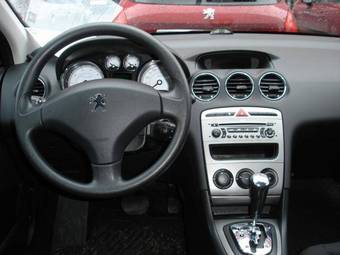 2008 Peugeot 308 Pictures