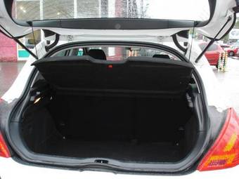 2008 Peugeot 308 Pictures