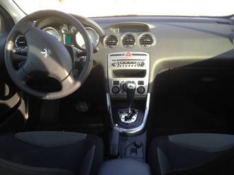 2010 Peugeot 308 Images