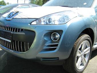 2008 Peugeot 4007 Photos