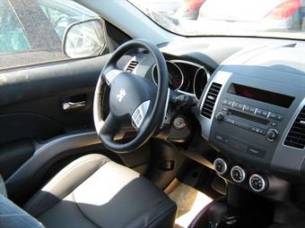 2008 Peugeot 4007 Photos