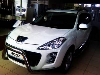 2008 Peugeot 4007 Photos