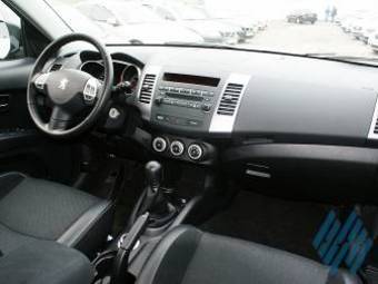 2008 Peugeot 4007 Pictures