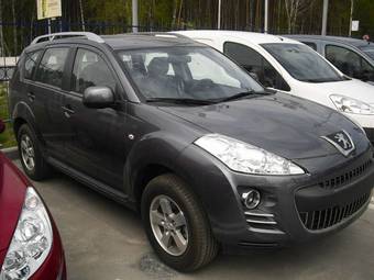 2012 Peugeot 4007 Photos