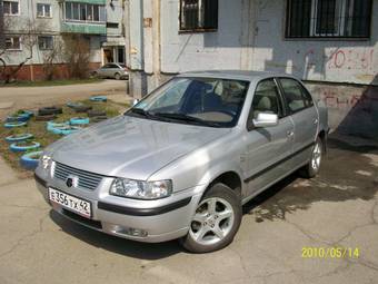 2008 Peugeot 405 Photos