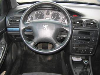2000 Peugeot 406 Photos