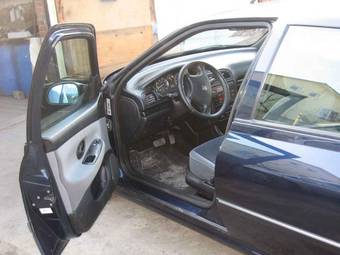 2002 Peugeot 406 Photos