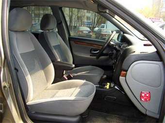 2003 Peugeot 406 Images