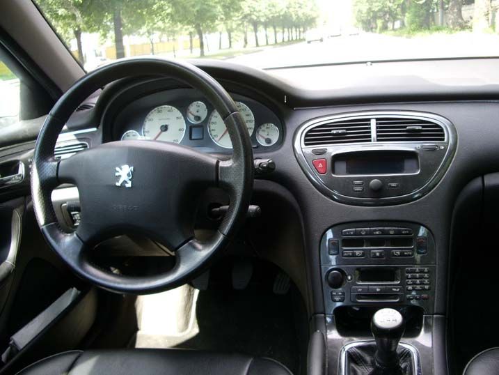 2000 Peugeot 607