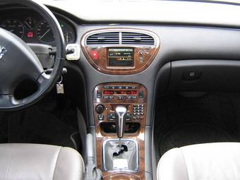 2004 Peugeot 607 Photos