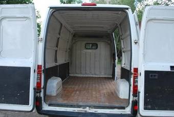 2004 Peugeot Boxer Photos