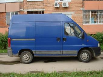 2005 Peugeot Boxer Photos