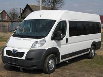 2010 Peugeot Boxer Photos