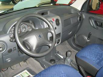 2008 Peugeot Partner Pictures