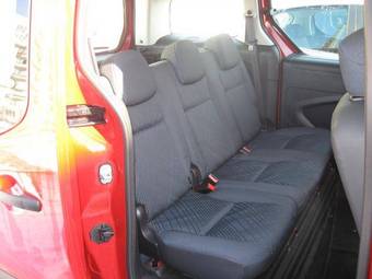 2009 Peugeot Partner Pictures