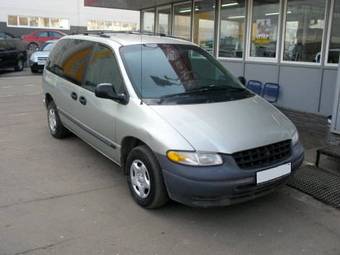 1999 Plymouth Voyager Photos