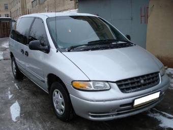 2000 Plymouth Voyager Pictures