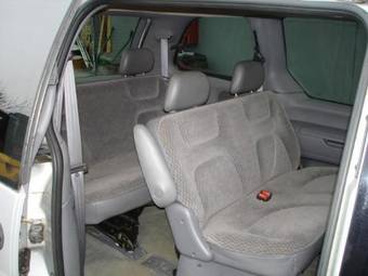 2000 Plymouth Voyager Pictures