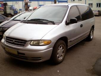 2000 Plymouth Voyager Photos