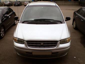 2000 Plymouth Voyager Pictures