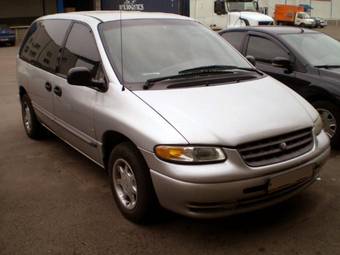 2000 Plymouth Voyager Photos