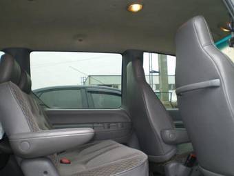 2000 Plymouth Voyager Images