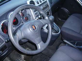 2002 Pontiac Vibe Pictures