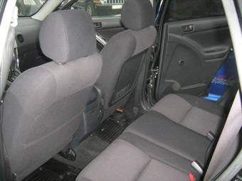 2003 Pontiac Vibe Images