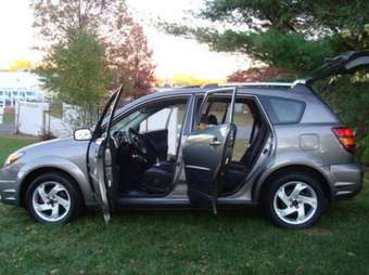 2004 Pontiac Vibe Images