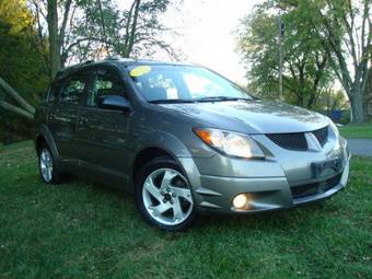 2004 Pontiac Vibe Photos