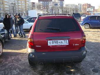 2004 Pontiac Vibe Photos