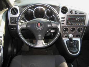 2004 Pontiac Vibe Photos
