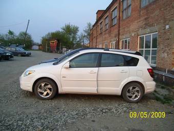 2004 Pontiac Vibe Photos