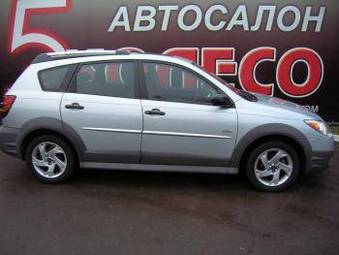 2005 Pontiac Vibe Pictures