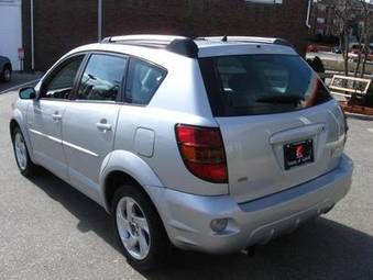2005 Pontiac Vibe Pictures