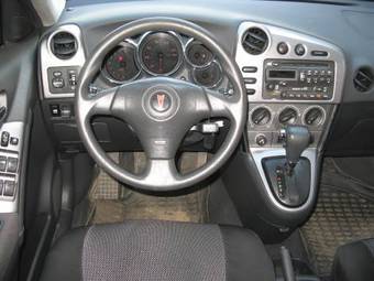 2005 Pontiac Vibe Pictures