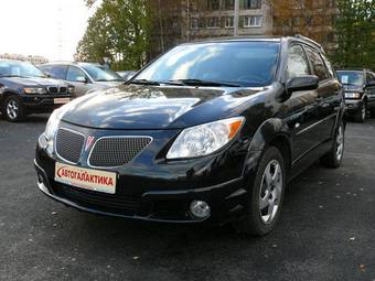 2005 Pontiac Vibe Photos