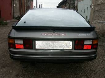 1985 Porsche 924 Photos