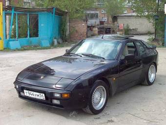 1986 Porsche 944 Pics