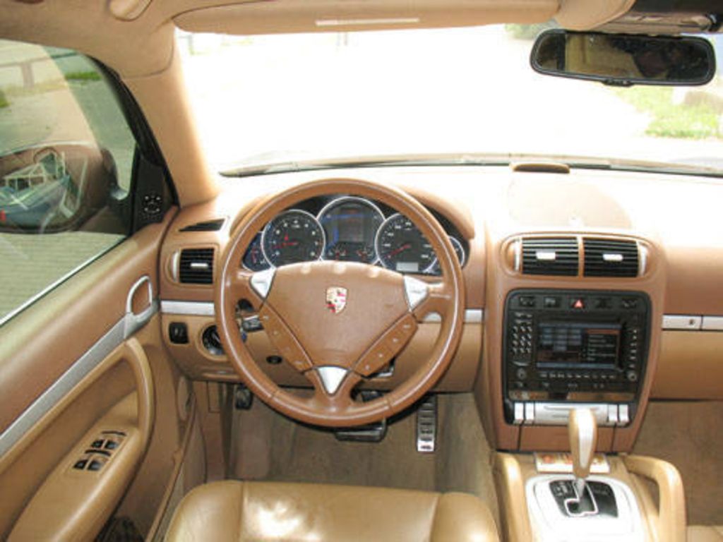 2003 Porsche Cayenne