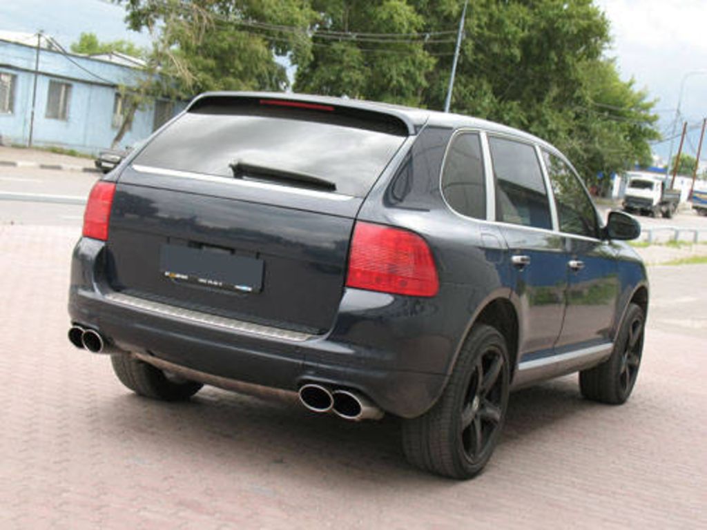 2003 Porsche Cayenne