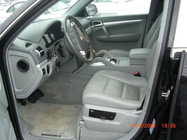 2003 Porsche Cayenne