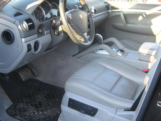 2003 Porsche Cayenne