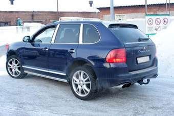 2003 Porsche Cayenne Images