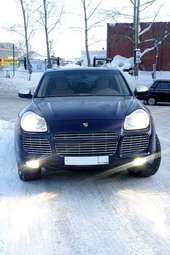 2003 Porsche Cayenne Pictures